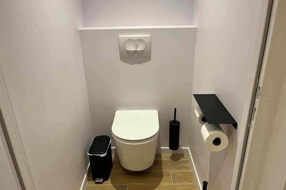Appartement entier, Chambre double avec salle de bain in Villers-Cotterêts, Aisne