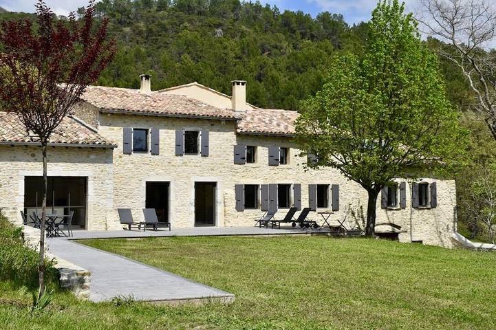 Holiday home for 14 people, with garden, with pets - 1