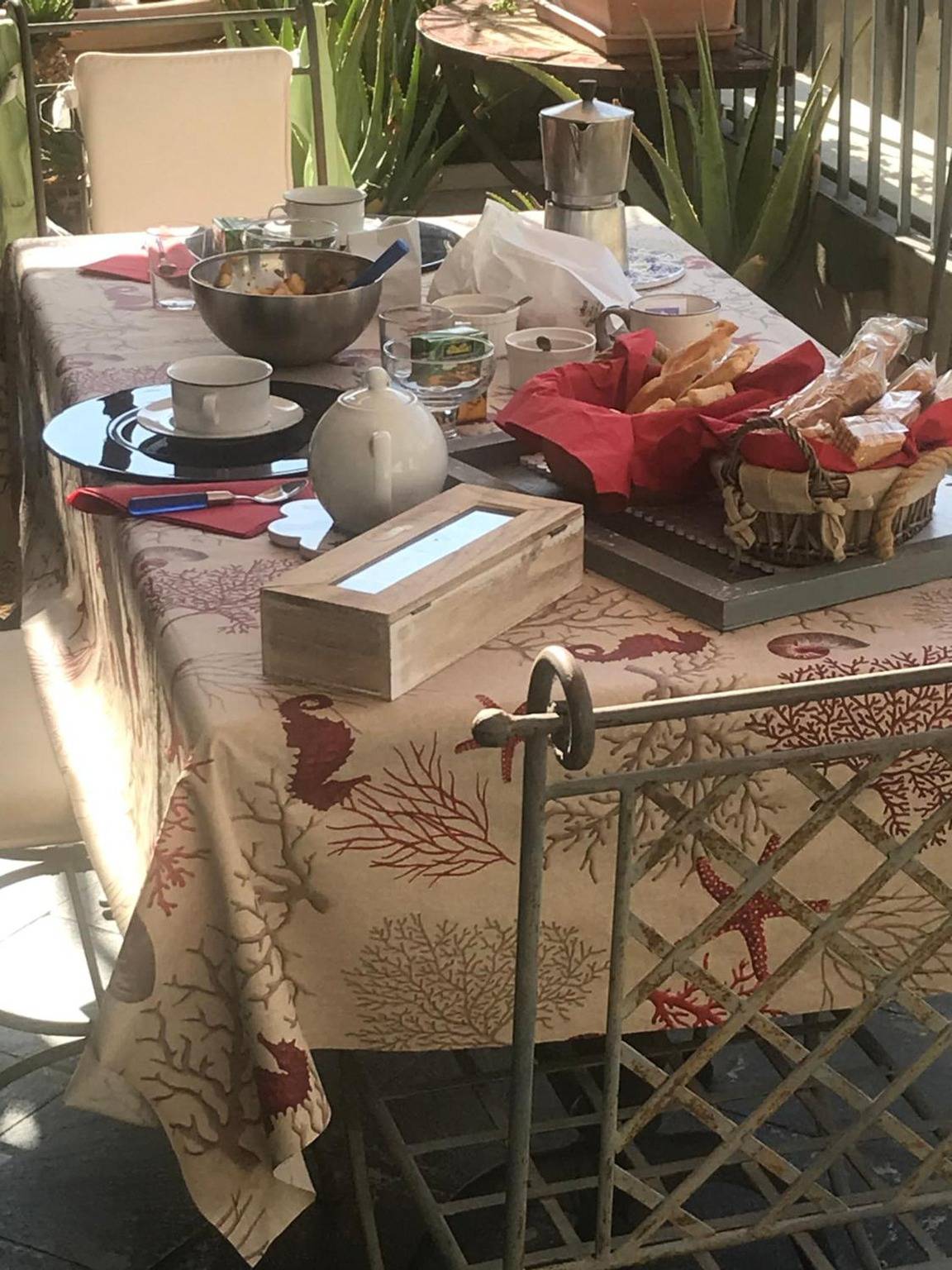 Bed and Breakfast 'Palazzo Giustiniani' met Balkon, Wi-Fi en Airconditioning in Genua (Stad), Genua