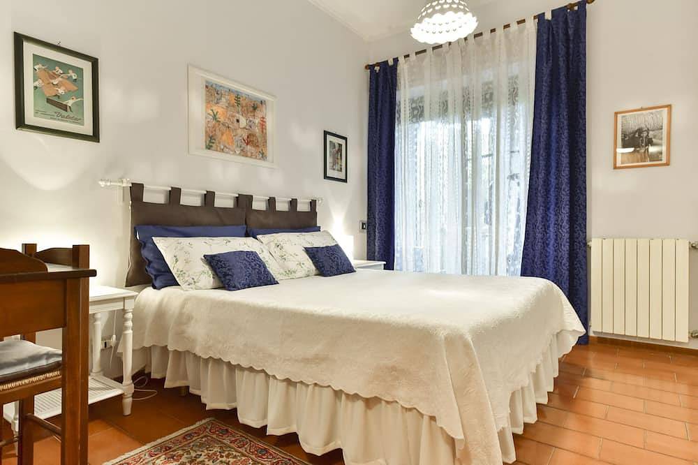 Welcome to Loretta's in Ostia, Rome