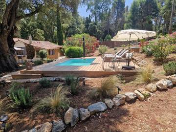 Gîte pour 4 personnes, avec vue ainsi que piscine et jardin à Oletta