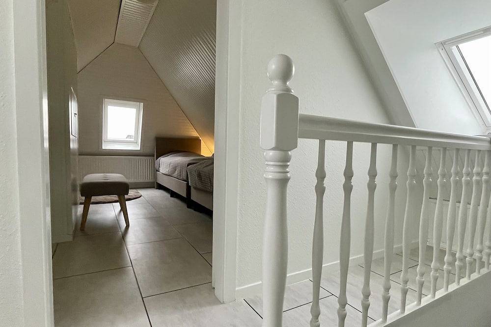 Ganze Wohnung, Modernes Komfortappartement mit viel Licht und Raum in ruhiger Lage! in Hörnum, Sylt