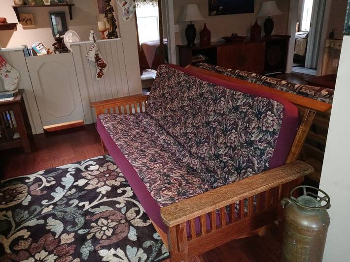 Vacation rental for 6 people, with balcony and yard in Adirondack Mountains