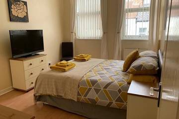 Apartment for 4 People in Merseyside, Photo 2