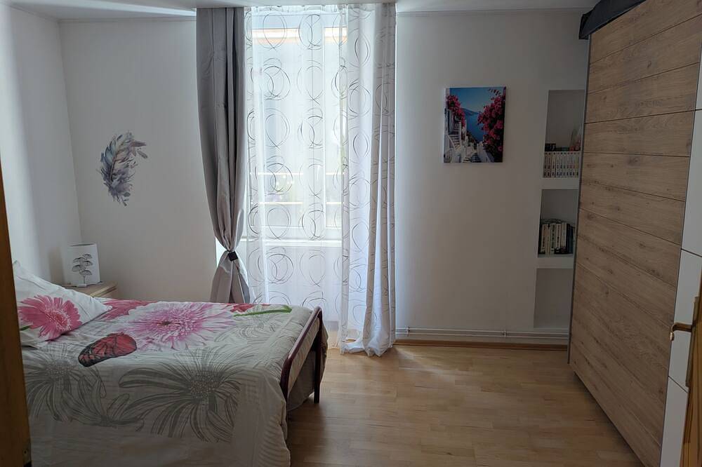Appartement entier, Appartement moderne tout équipé in Saint-Rambert-en-Bugey, Belley
