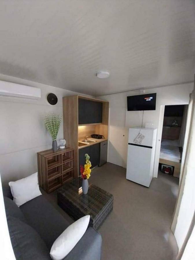 Camping für 6 Personen, mit Terrasse, mit Haustier in Privlaka