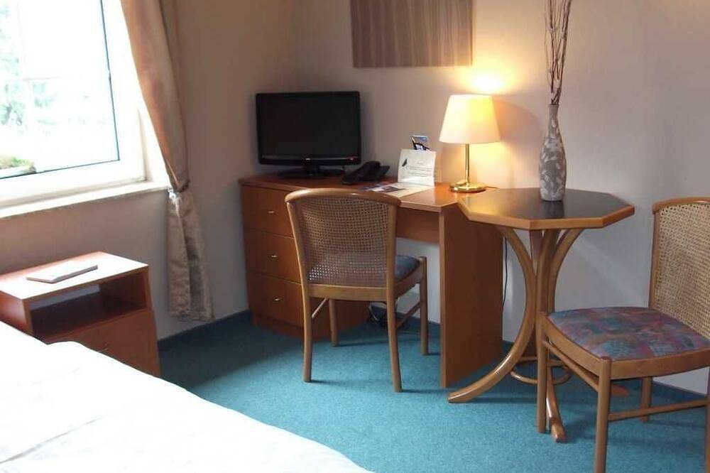 Single room - Pension, Café & Restaurant Am Krähenberg in Halle (Saale), Saale-Unstrut