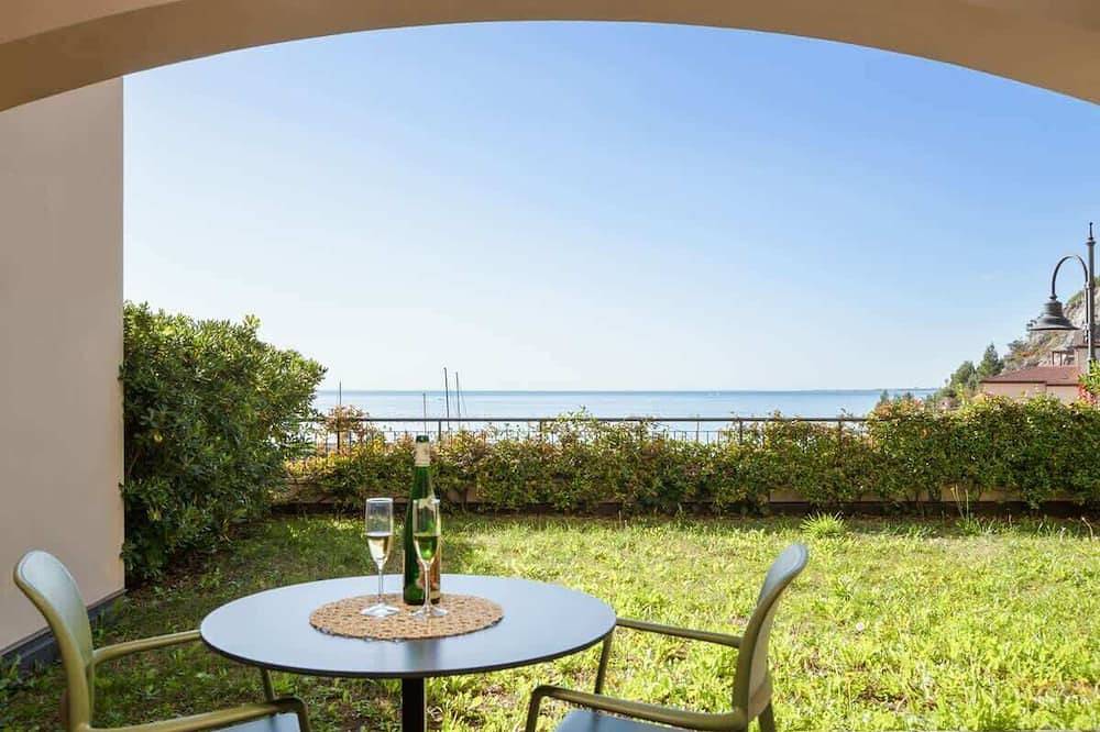 Ganze Wohnung, Giardino Fiorito - Portopiccolo Apartments in Castelreggio, Duino-Aurisina