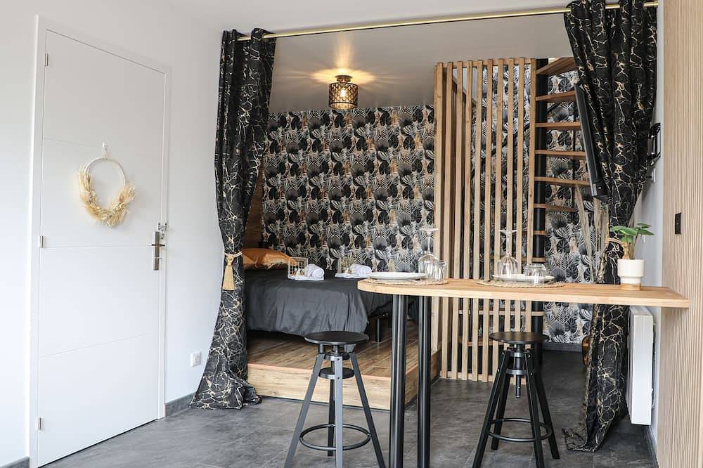 Appartement entier, \"Le Premium\" by \"Suite Spa Privatif\" in Pontavert, Aisne