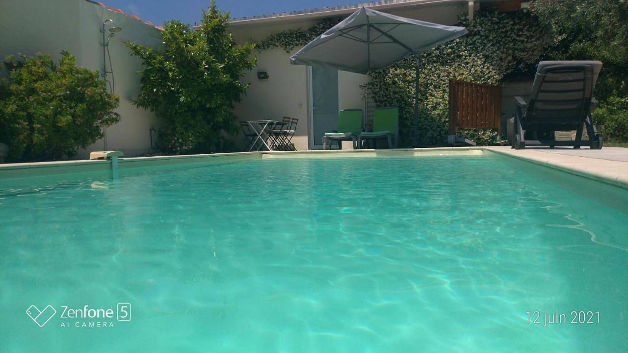 Chambre direct piscine in Talence, Région de Bordeaux