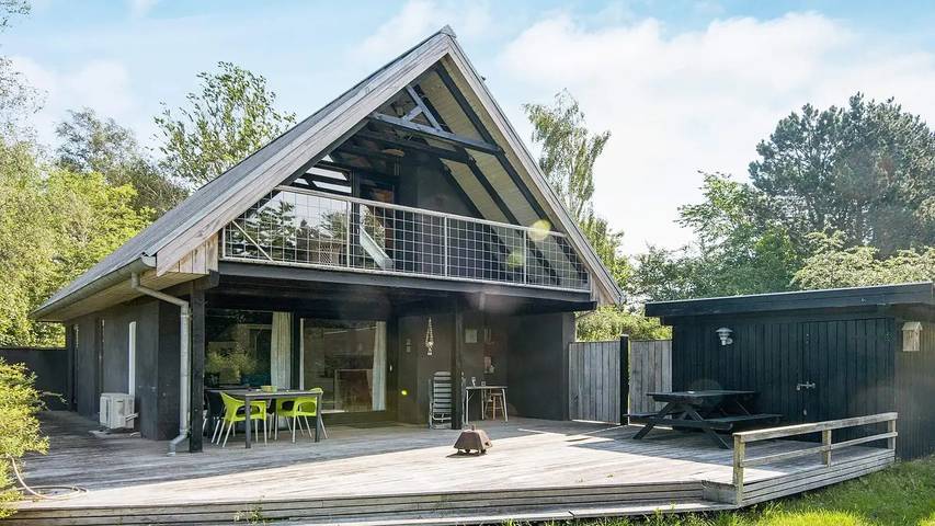 Ferienhaus für 7 Personen, mit Terrasse und Whirlpool