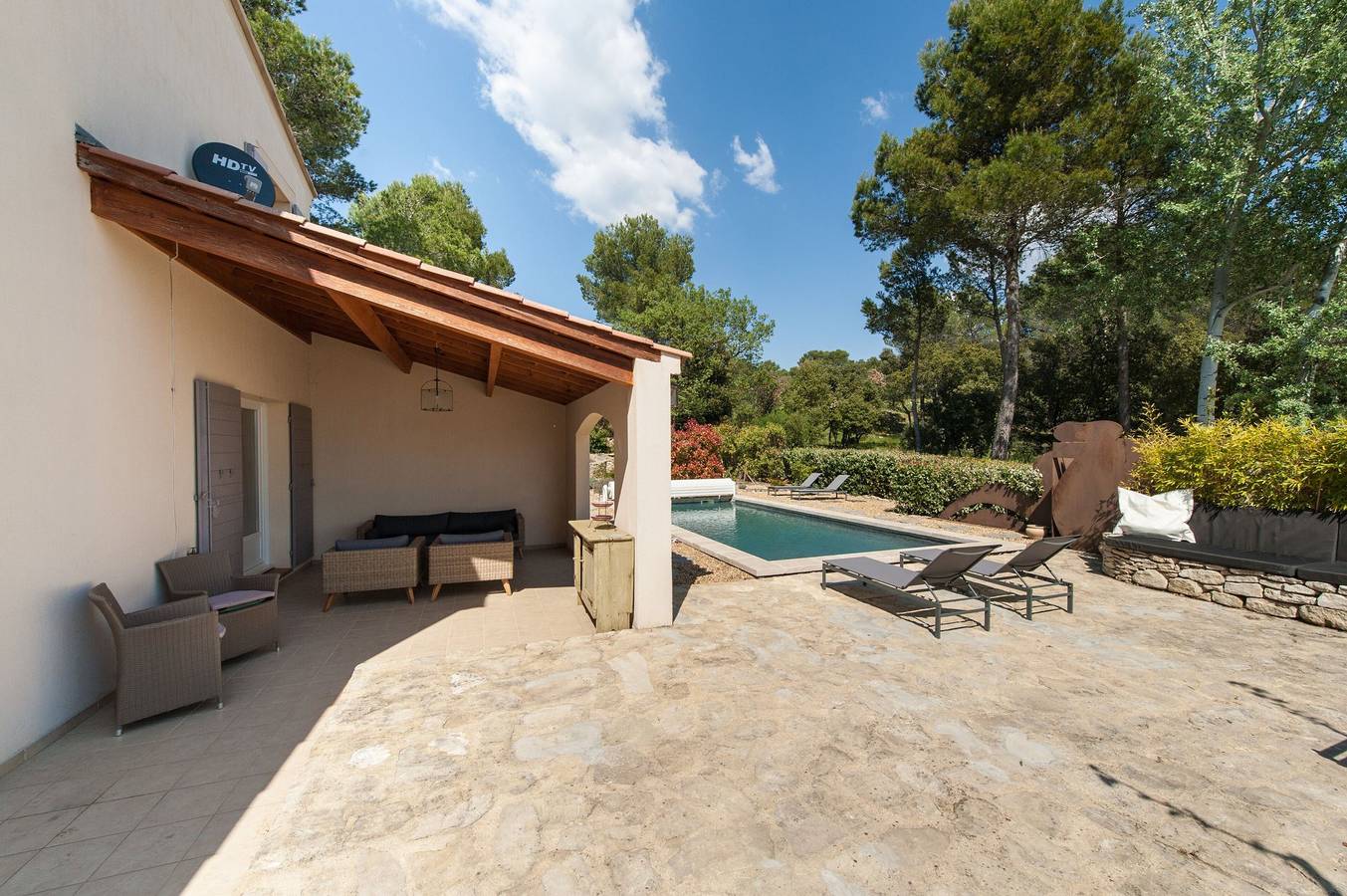 Luxury Provence Villa | Villa La Coquille | 4 Bedrooms | Private Pool in Saumane-de-Vaucluse, Vaucluse
