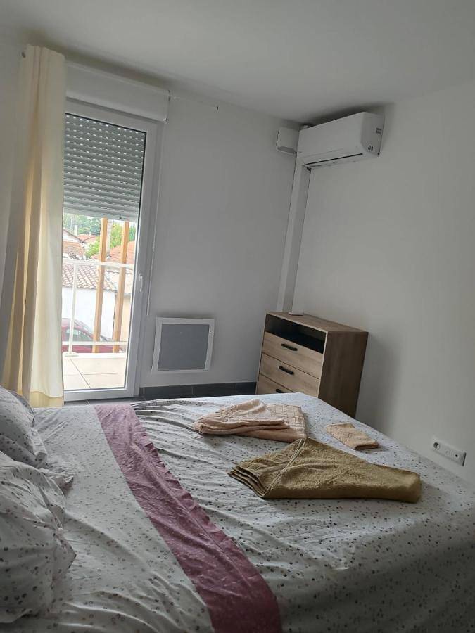 Location de vacances pour 4 personnes, avec Balcon et Terrasse à Rognac