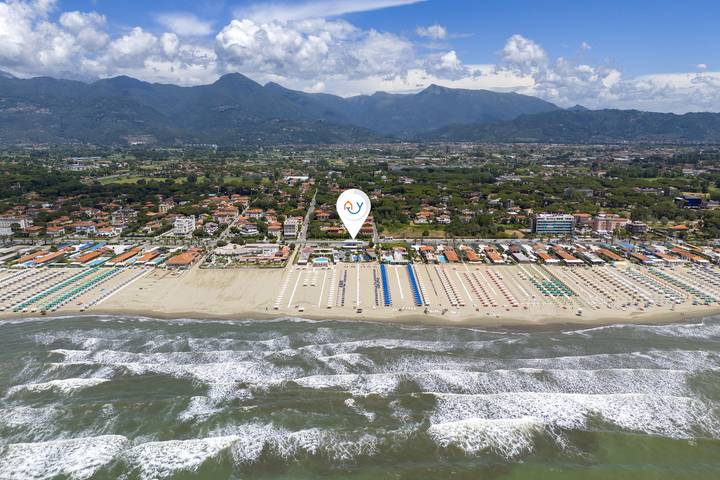 Ferienwohnung für 4 Personen, mit Meerblick und Pool, kinderfreundlich in Marina di Pietrasanta - 2