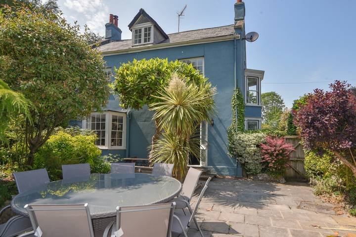 Holiday rental for 10 people, with Garden and Pool in Lyme Regis