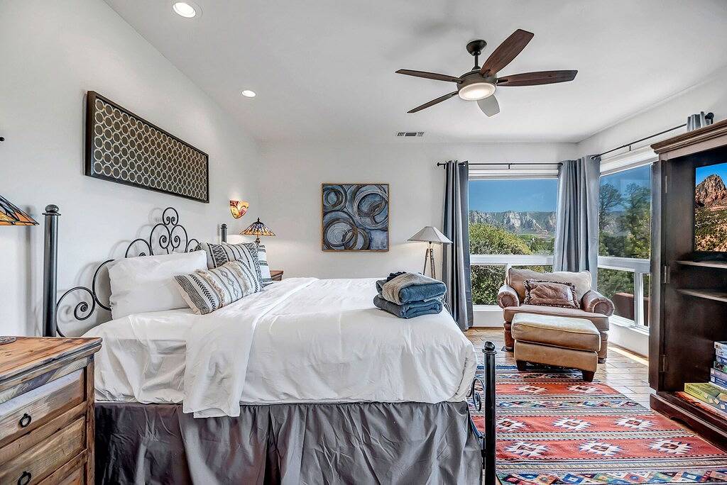 Experience luxury at the Sedona Last Wagon Estate, a stunning 3-bedroom retreat in West Sedona. in Sedona, Oak Creek Canyon