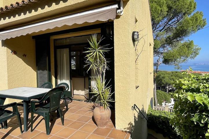 Finca für 10 Personen, mit Terrasse und Garten in Sa Punta