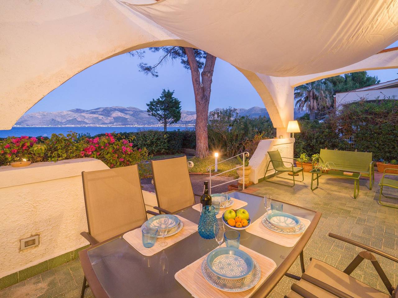 'Villa Mamma Longa in Carini, Palermo Province