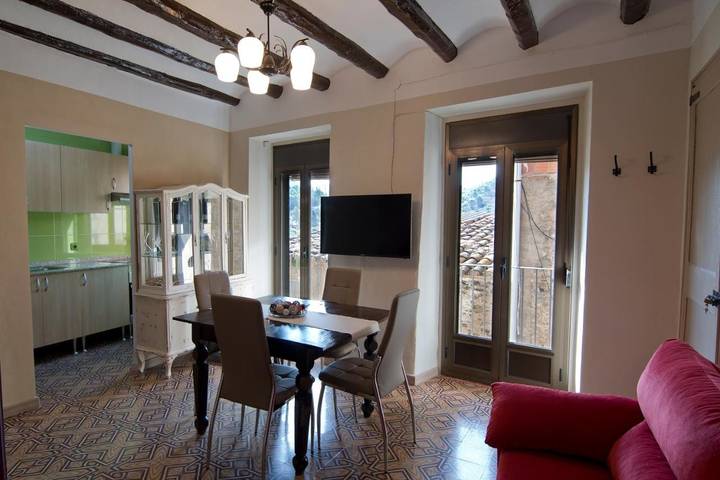 Apartamento para 4 personas, con balcón y vistas, Se admiten mascotas en Priorat