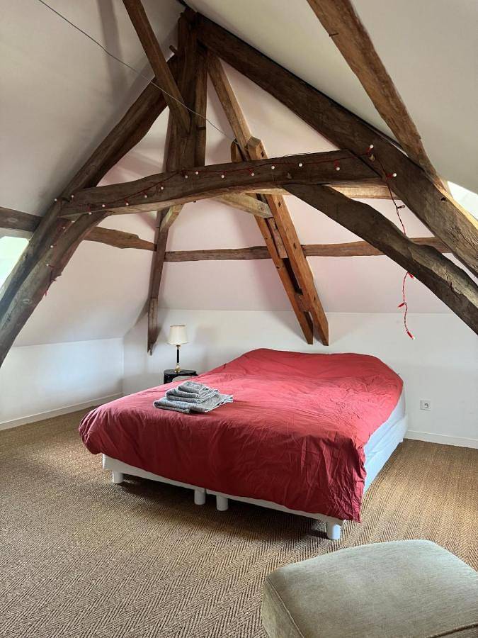 Location de vacances pour 8 personnes, avec jardin ainsi que vue et terrasse, animaux acceptés à Crouttes - 2