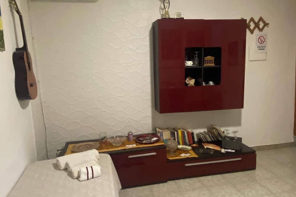 Apartamento entero, Family apartment with kitchen in Caltagirone, Provincia de Catania