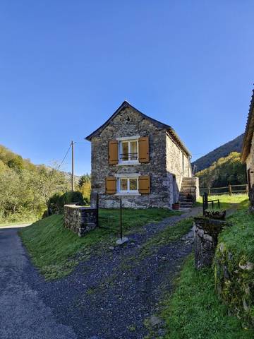 Gîte pour 4 personnes, avec jardin et terrasse, animaux acceptés dans vallée d'Aspe