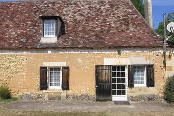 Gîte pour 4 personnes, avec piscine à Sainte-Foy-de-Longas