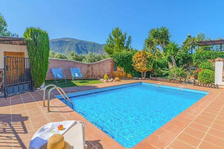 Villa für 5 Personen, mit Garten und Terrasse - 1