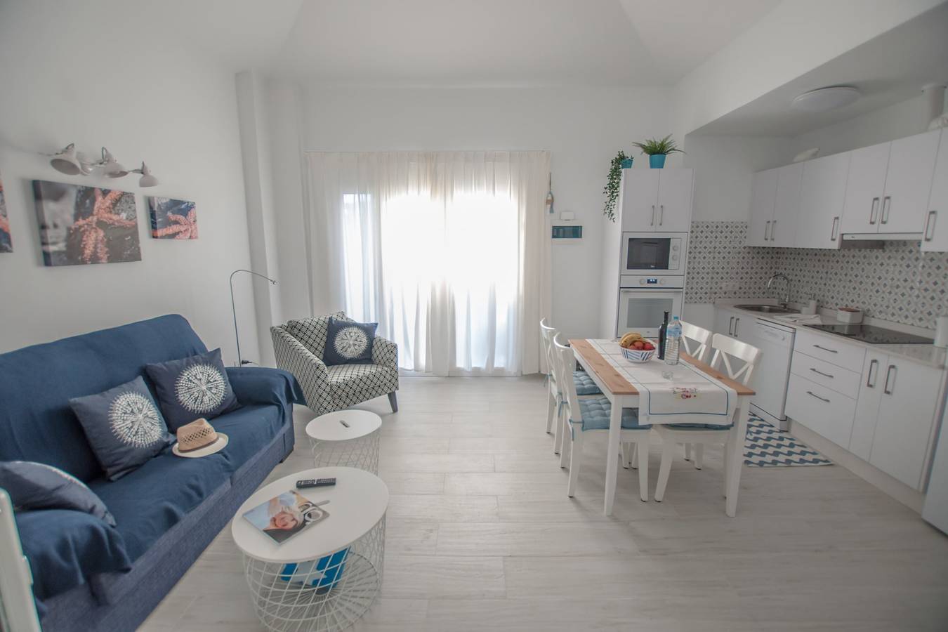 Entire apartment, Estrella De Mar 2 - with shared pool in Playa Bastián, Teguise