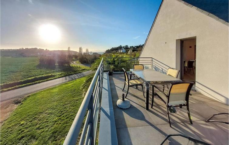 Gîte pour 4 personnes, avec Balcon dans Plage du Port Morvan - 2