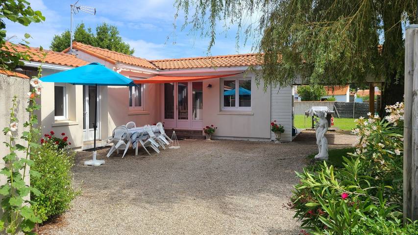 Gîte pour 8 personnes, avec jardin, animaux acceptés - 1