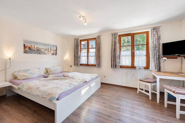 Zimmer 'Doppelzimmer Württemberg' mit Wlan in Meersburg, Region Bodensee-Oberschwaben