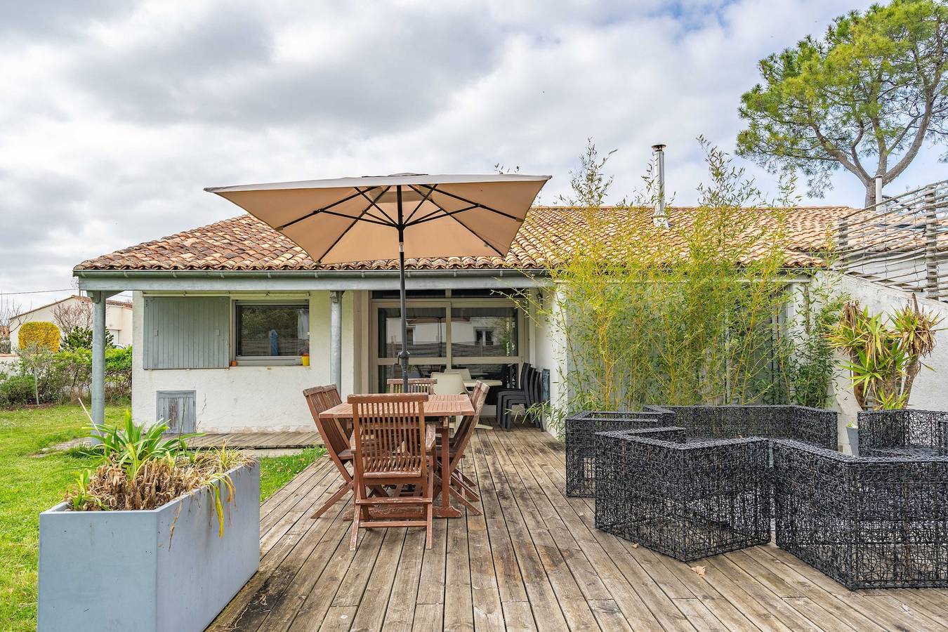 Ruime Villa op 10 min van Royan – 4 Slaapkamers, Tuin, Terras, Ideaal voor Families en Vrienden in Saujon, Côte de Beauté