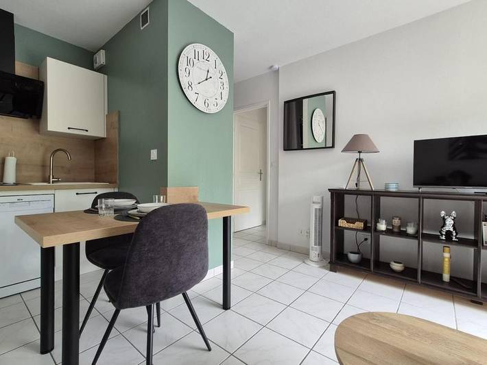 Gîte pour 2 personnes, avec terrasse à Saint-Laurent-les-Tours - 3