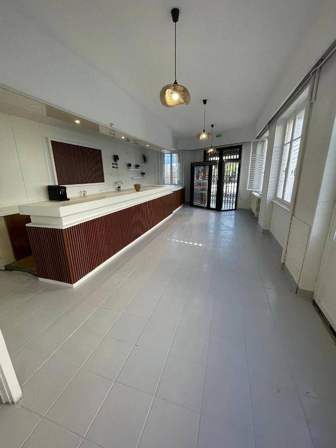 Hôtel pour 2 personnes, avec terrasse à Aulnat - 4