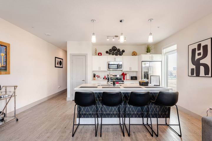 Apartamento entero, Piscina de lujo y estacionamiento gratuito en el centro de Riverwalk in San Antonio, Condado de Bexar