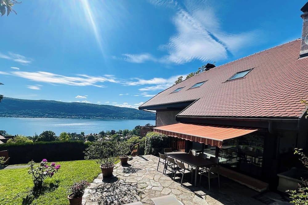 🌅 Superbe vue sur le lac et les montagnes – Maison familiale à Veyrier-du-Lac in Veyrier-du-Lac, Région d'Annecy
