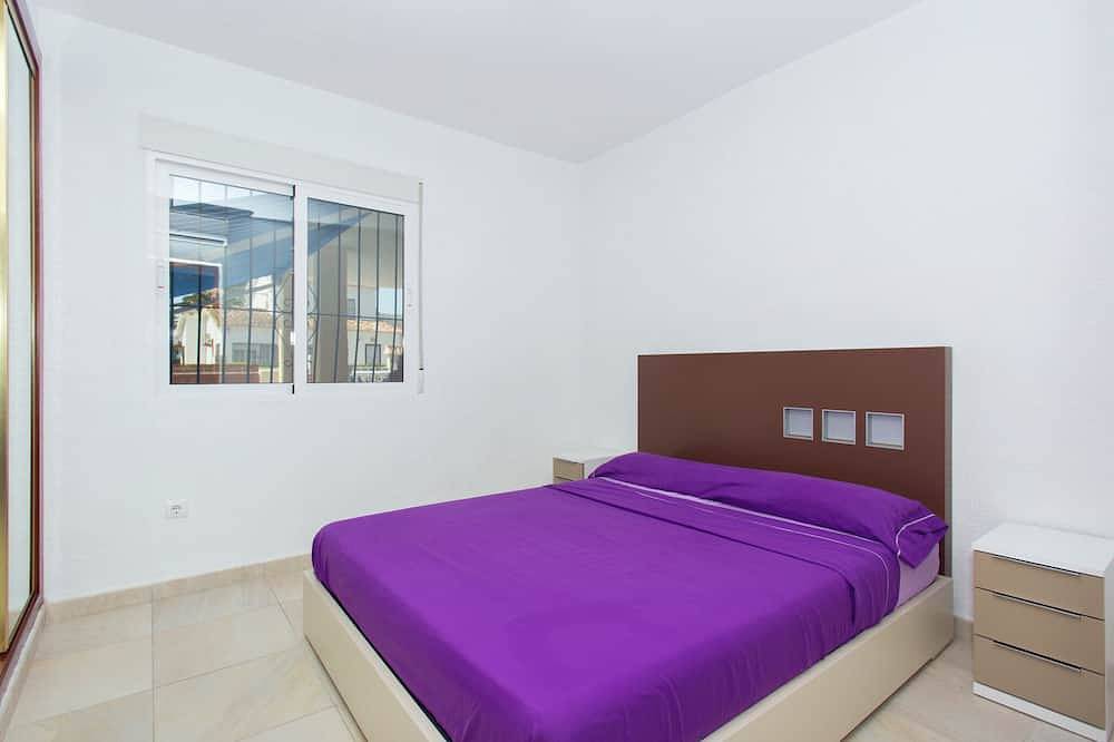 Traumvilla mit privatem Pool, 50m entfernt. vom Strand entfernt in Playa Cala Cerrada (Orihuela), Orihuela