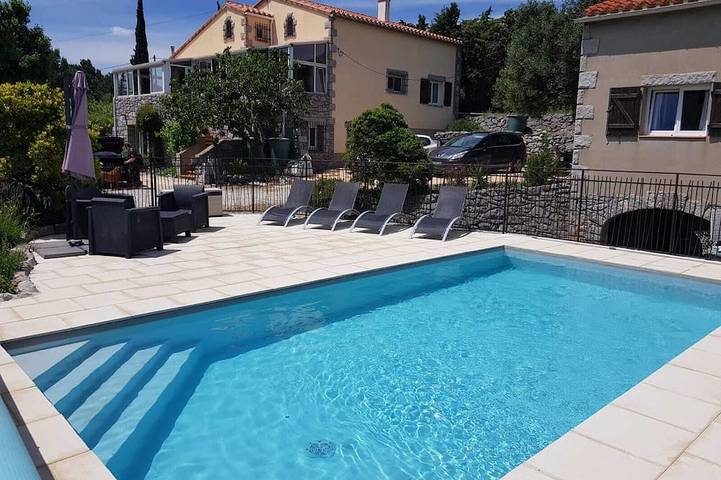Cottage für 4 Personen, mit Terrasse und Garten