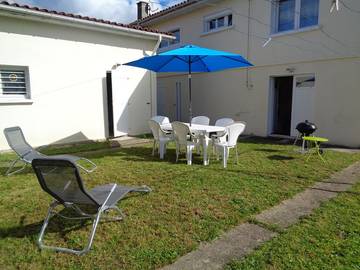 Gîte pour 6 personnes, avec balcon à Saint-Médard-de-Mussidan