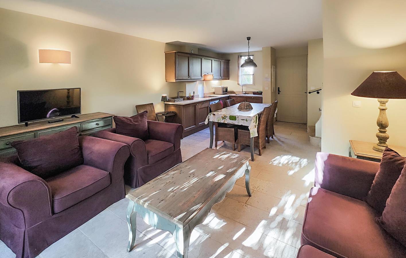 Appartement confortable avec WiFi, lave-linge, climatisation et parking - 2,5km de Tournissan in Saint-Laurent-de-la-Cabrerisse, Région de Narbonne
