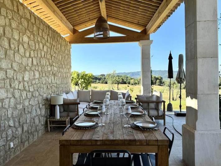 Gîte pour 11 personnes, avec terrasse ainsi que jardin et piscine, adapté aux familles à Lauris - 2