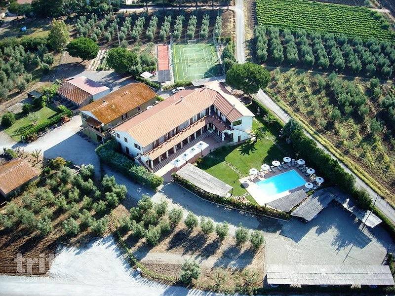 Tritt — Komfortables Apartment für 4 Personen in Marsiliana, 25 km vom Meer entfernt in Manciano (Gemeinde), Grosseto Provinz