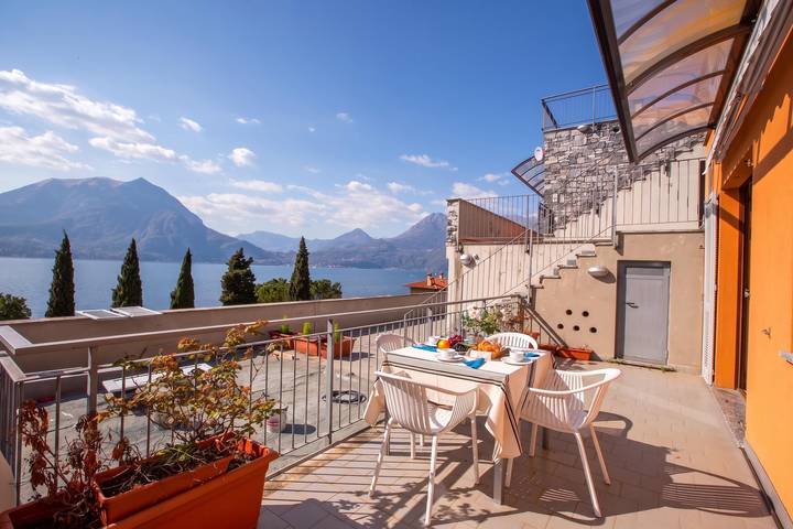 Ferienwohnung für 4 Personen, mit Terrasse und Seeblick in Gemeinde Varenna