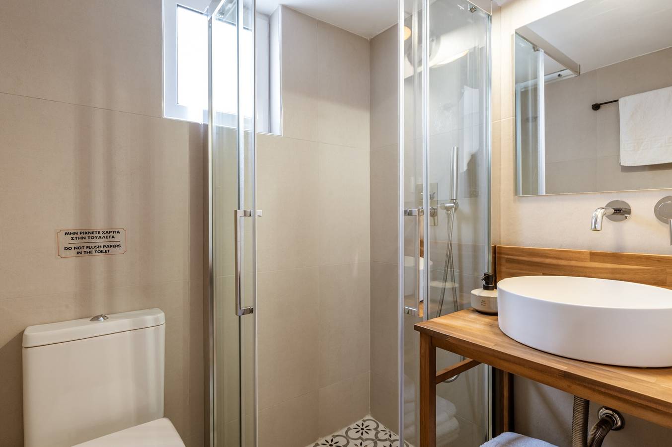 Appartement 'Meliti Kalamata' met Uitzicht op de Bergen, Wifi en Airconditioning, foto 15