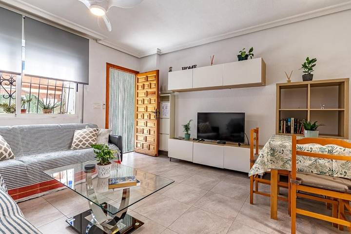 Apartamento para 4 personas, con jardín en Los Narejos