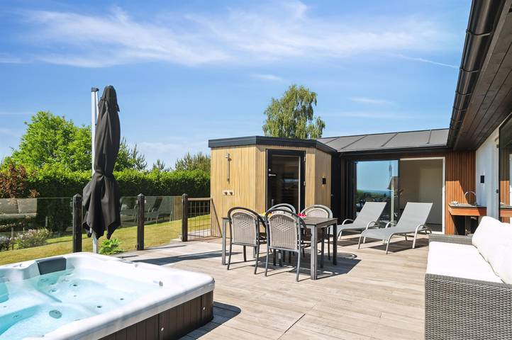 Ferienhaus für 6 Personen, mit Terrasse und Garten sowie Whirlpool und Sauna - 1