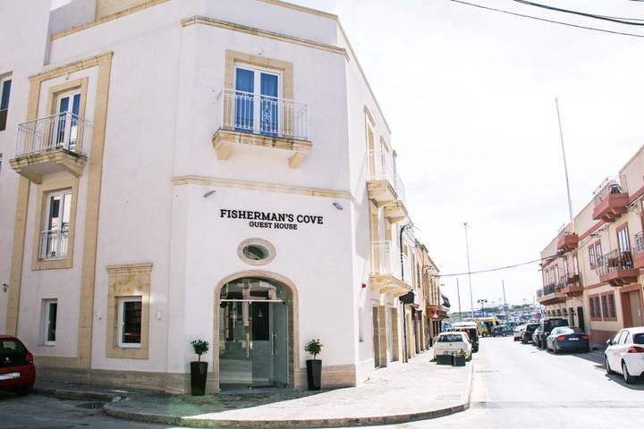 Alojamiento y desayuno para 2 personas, con Terraza y Piscina en Malta