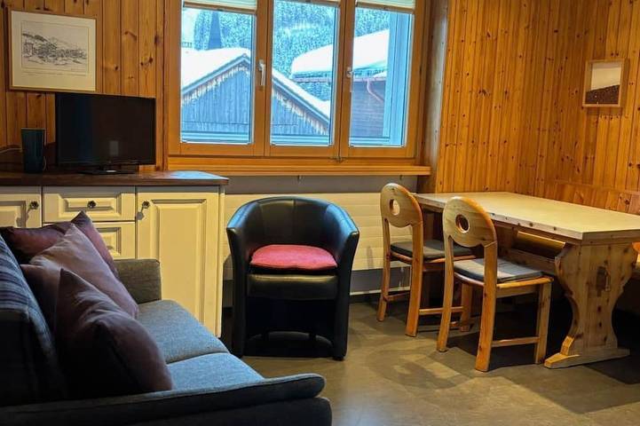 Ganze Wohnung, Tgèsa sil crest Hitz, (Rueras/Sedrun), 677.01 in Tschamut, Tujetsch