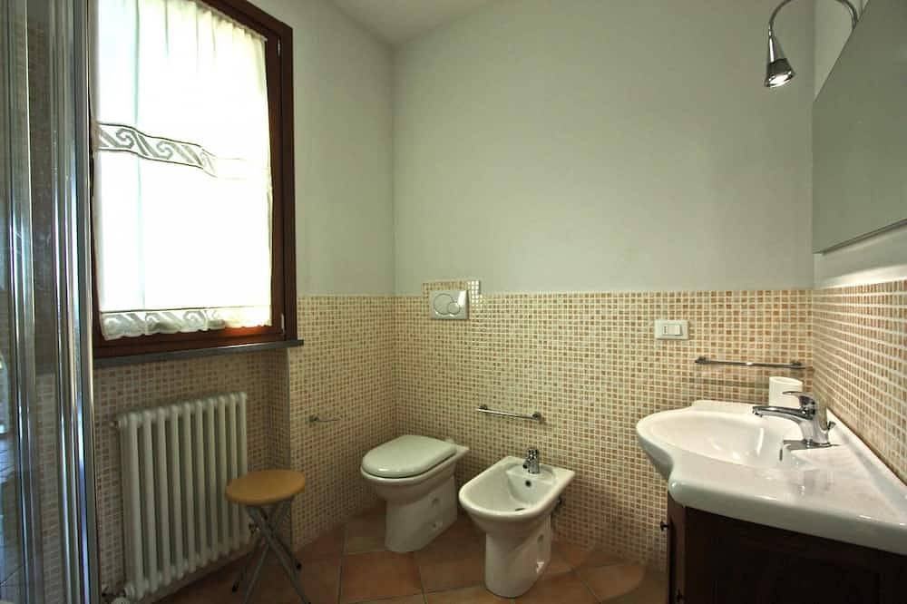 Appartamento intero, Appartamento Bucaneve - 2 camere, piscina, A/C, wifi, 14 km spiagge, Marche in Pesaro, Valle del Metauro
